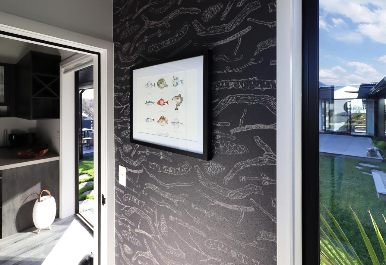 Hillbrook - A Luxurious Guesthouse Ohauiti ภายนอก รูปภาพ
