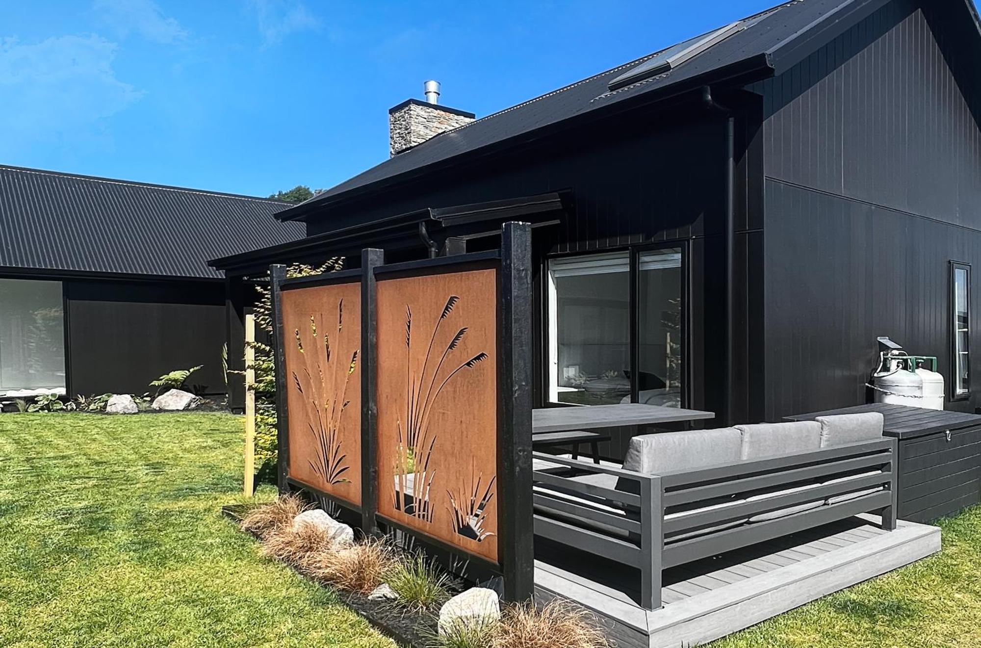 Hillbrook - A Luxurious Guesthouse Ohauiti ภายนอก รูปภาพ